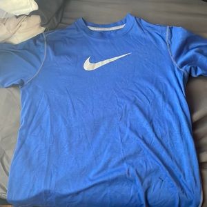 Nike dri-fit tshirt, size (L) (Boy)